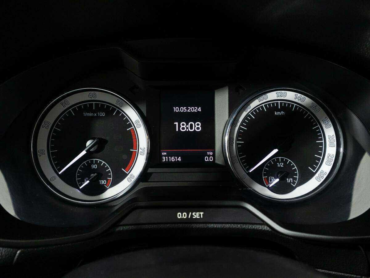 Б/У Шкода Октавия 2018 года. Фото: #11