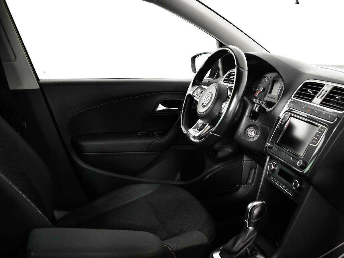 Б/У Фольксваген Поло 2018 года. Фото: #8