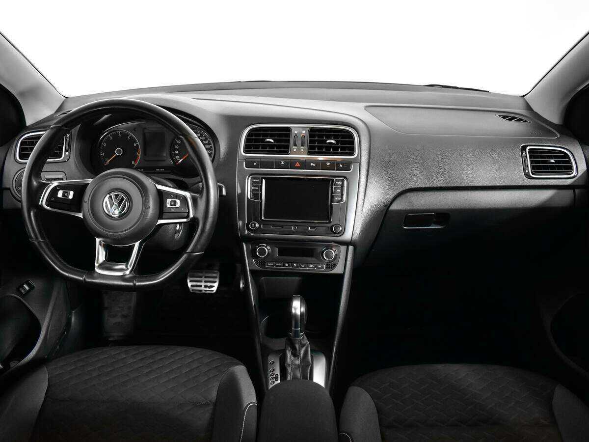 Б/У Фольксваген Поло 2018 года. Фото: #11