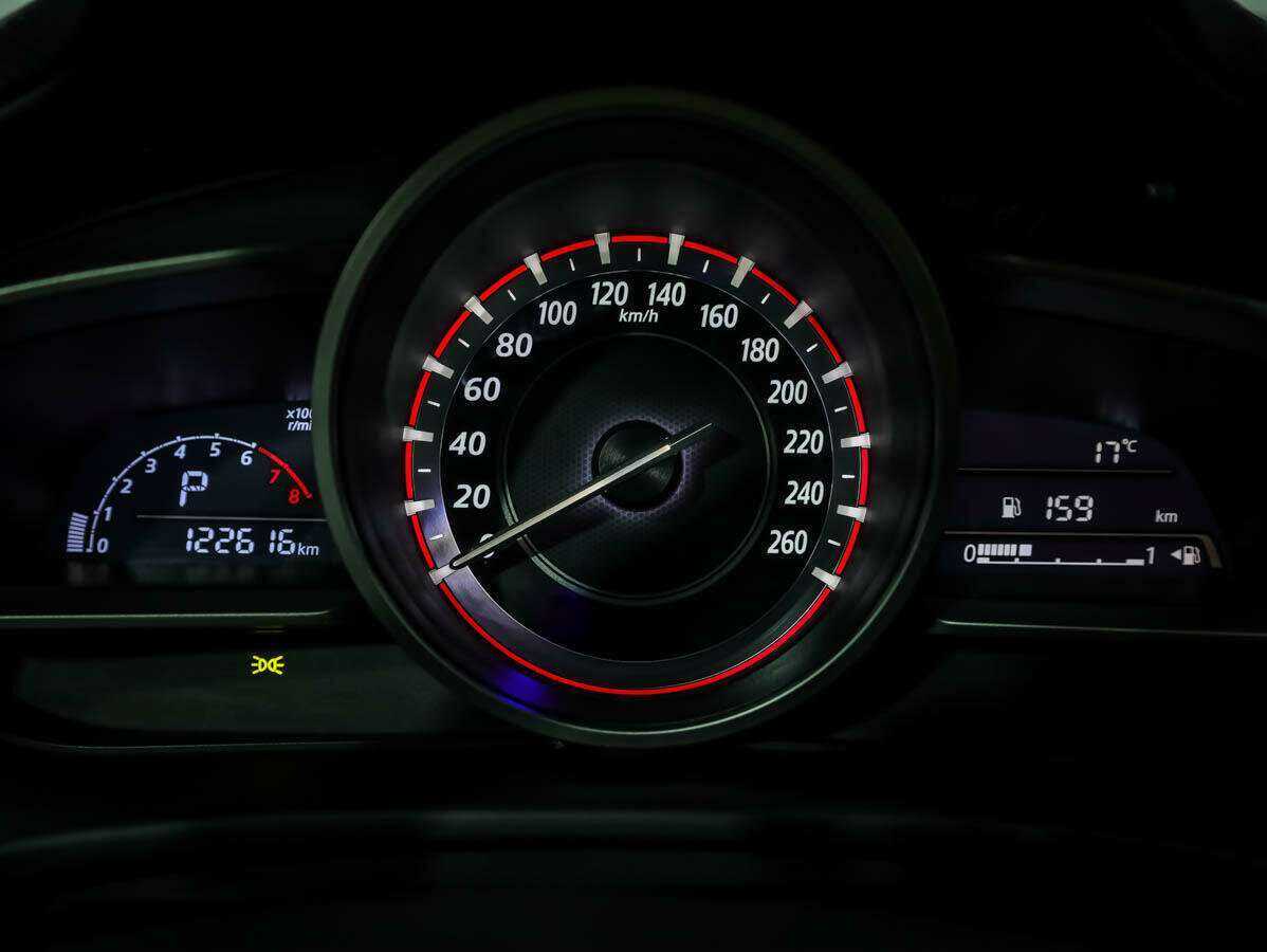 Б/У Мазда 3 2014 года. Фото: #12