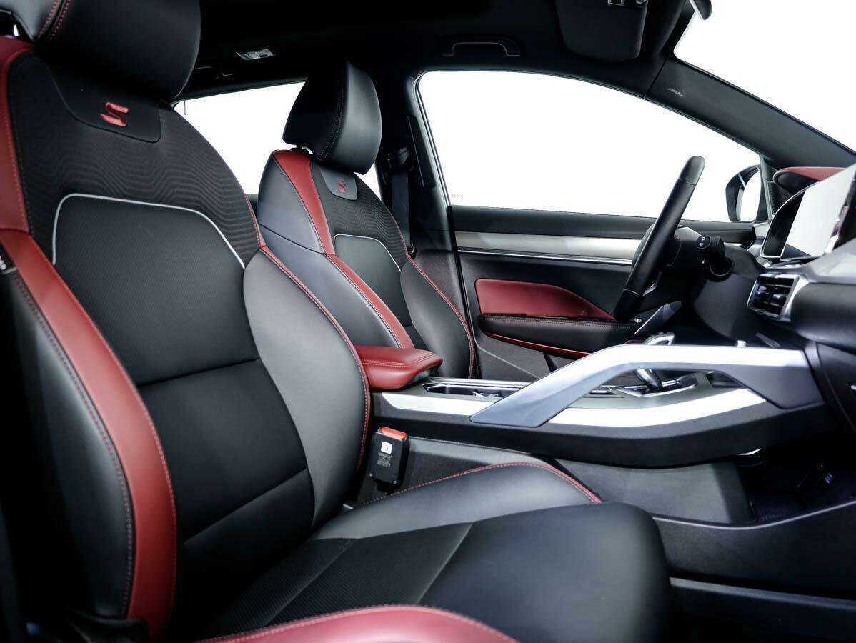 Б/У Джили Кулрэй 2021 года. Фото: #11