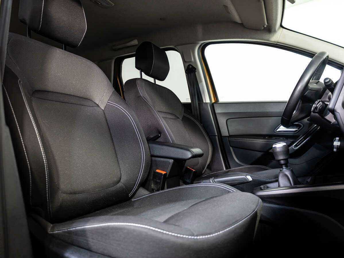 Б/У Рено Дастер 2021 года. Фото: #10