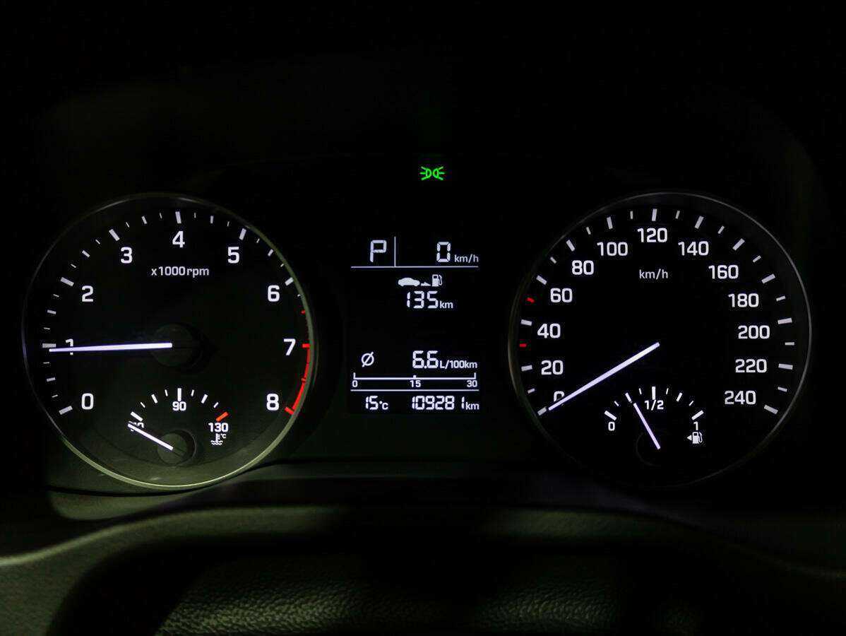 Б/У Хендай Елантра 2018 года. Фото: #19