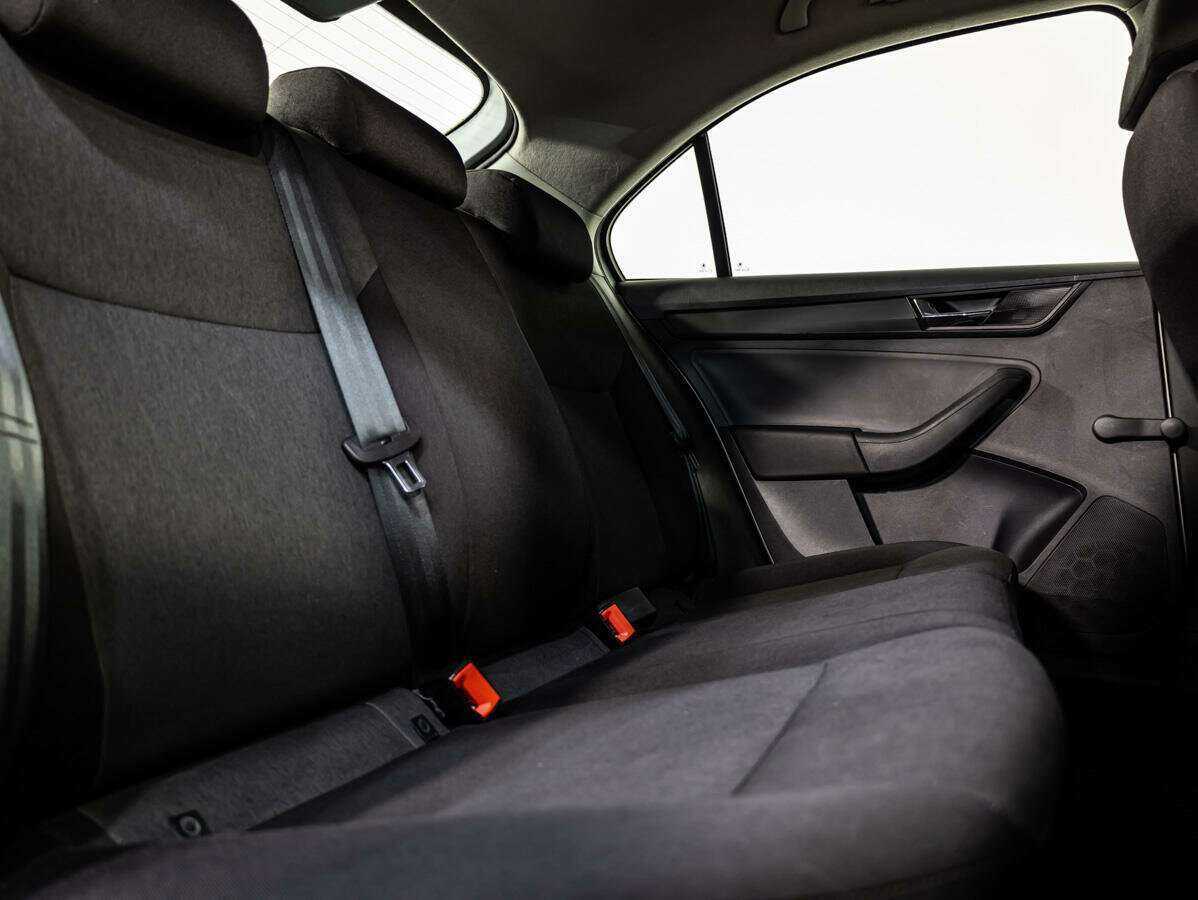 Б/У Шкода Рапид 2017 года. Фото: #10