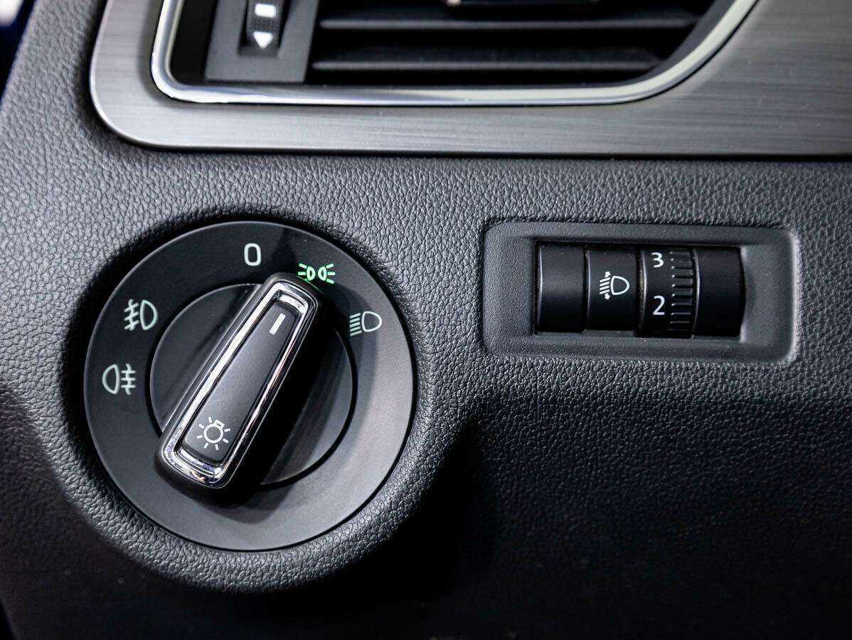 Б/У Шкода Рапид 2017 года. Фото: #13