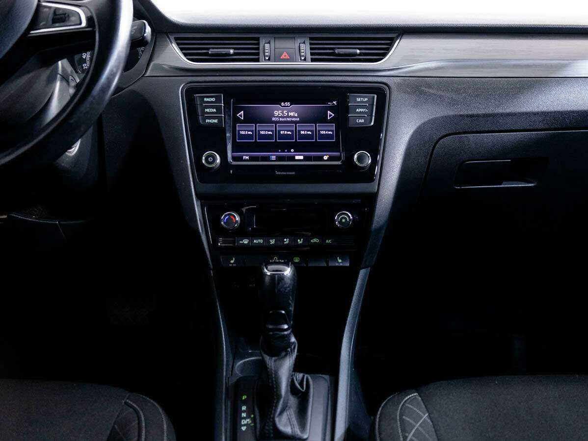 Б/У Шкода Рапид 2017 года. Фото: #18