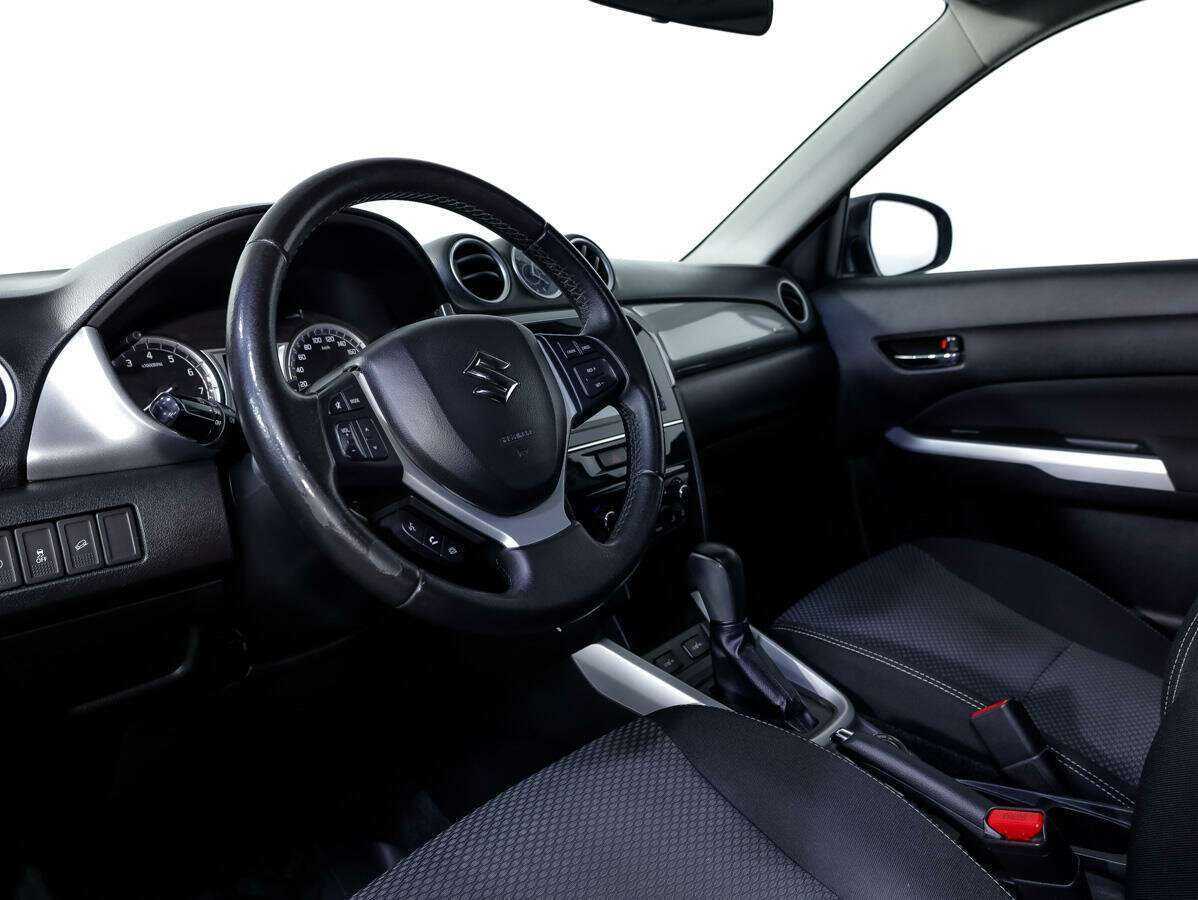 Б/У Сузуки Витара 2016 года. Фото: #8