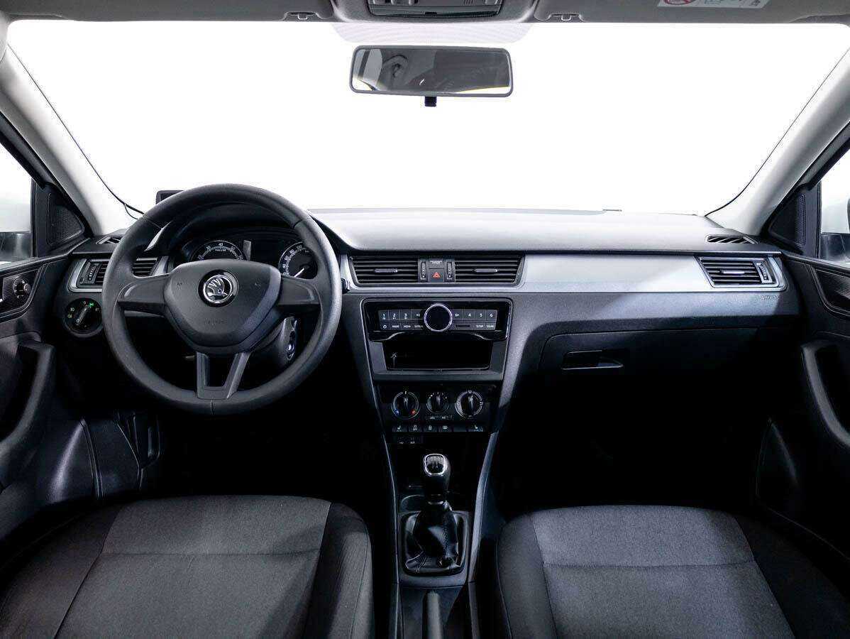 Б/У Шкода Рапид 2017 года. Фото: #8