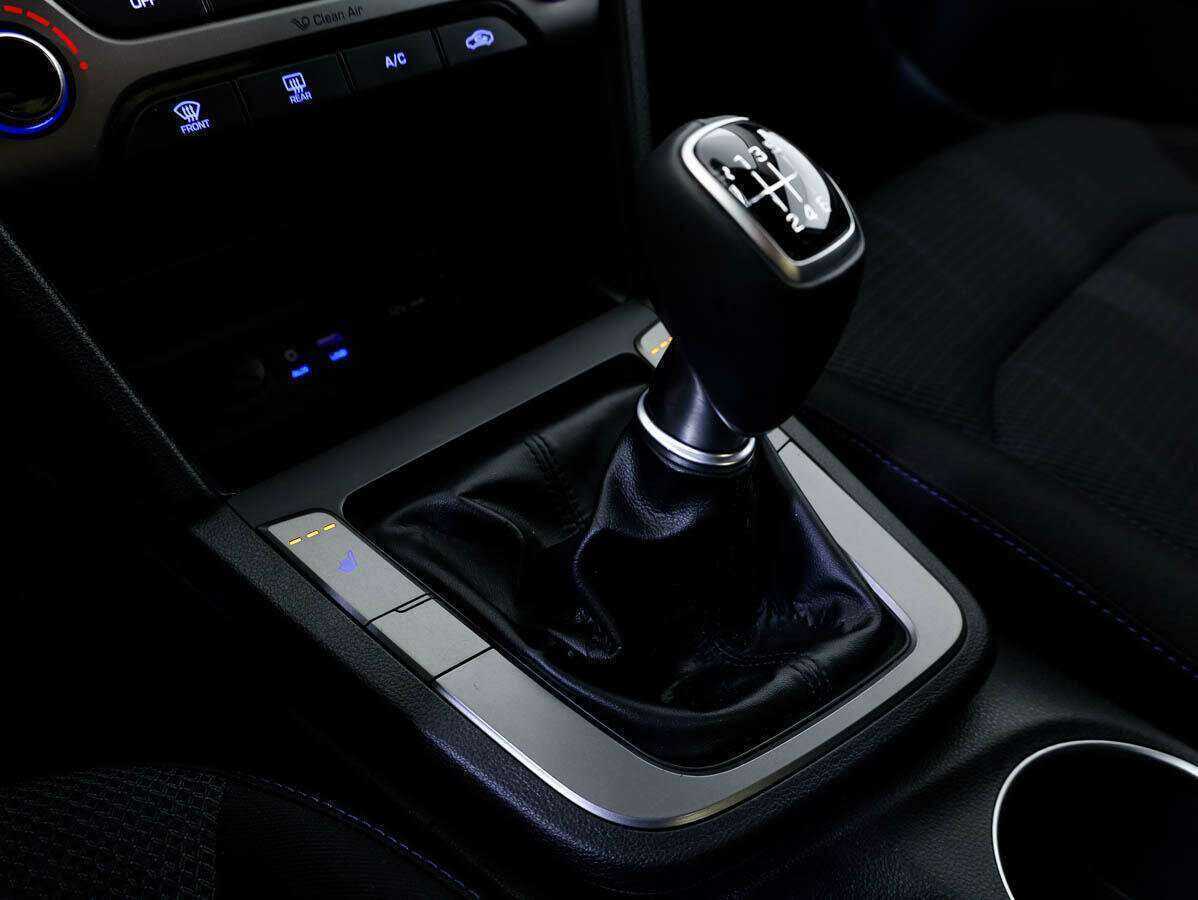 Б/У Хендай Елантра 2018 года. Фото: #16