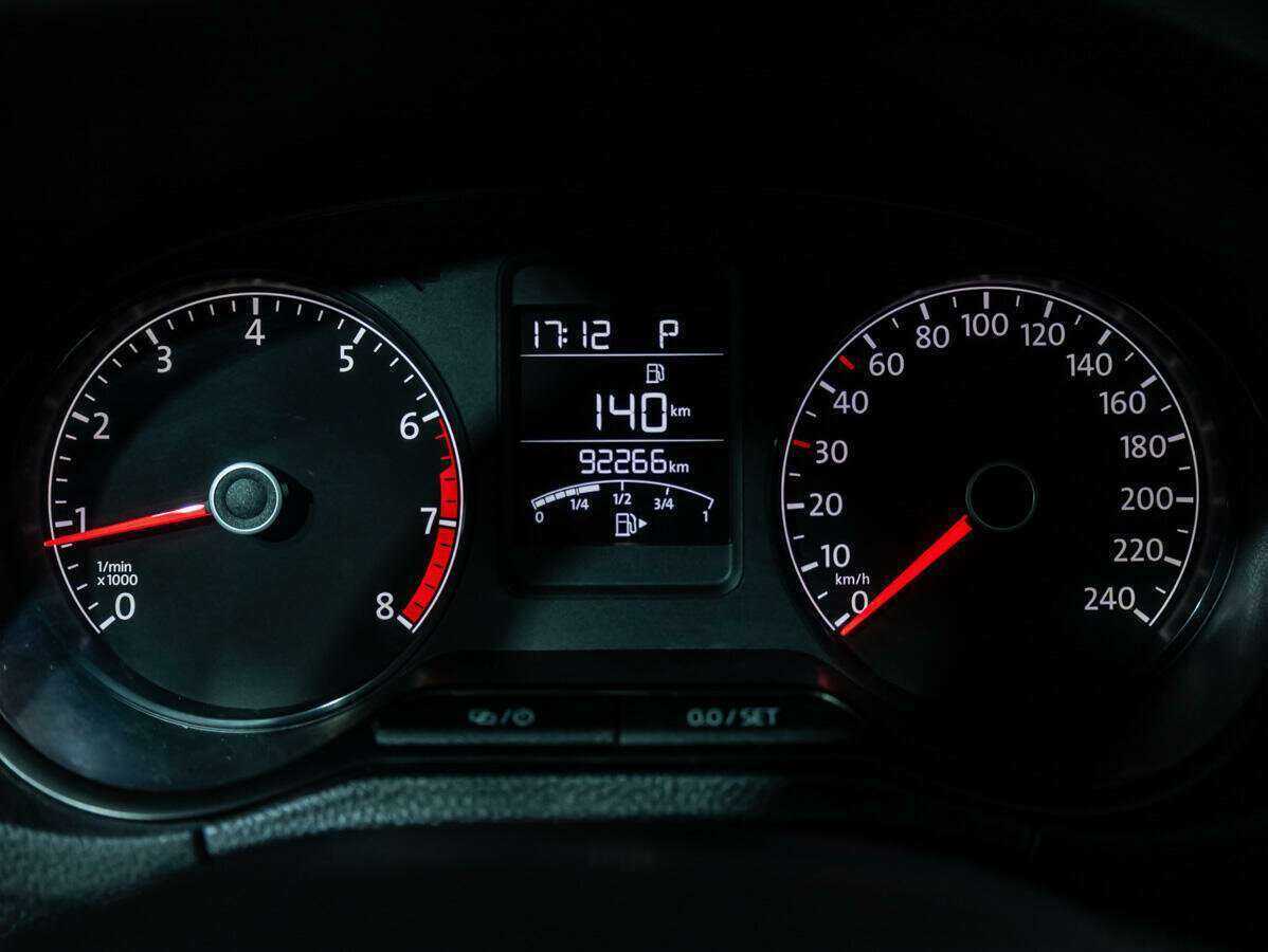 Б/У Фольксваген Поло 2017 года. Фото: #14