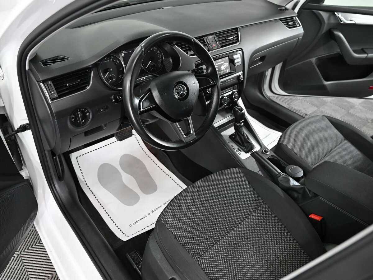 Б/У Шкода Октавия 2016 года. Фото: #6