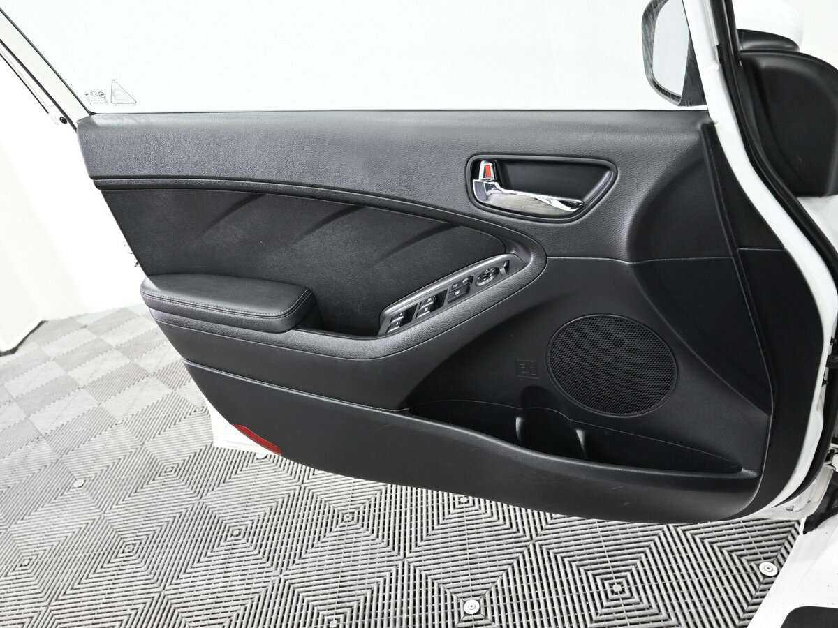 Б/У Киа Церато 2015 года. Фото: #13