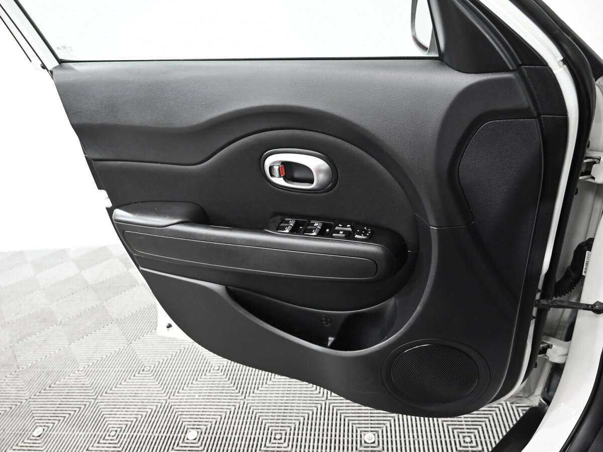 Б/У Киа Соул 2017 года. Фото: #4