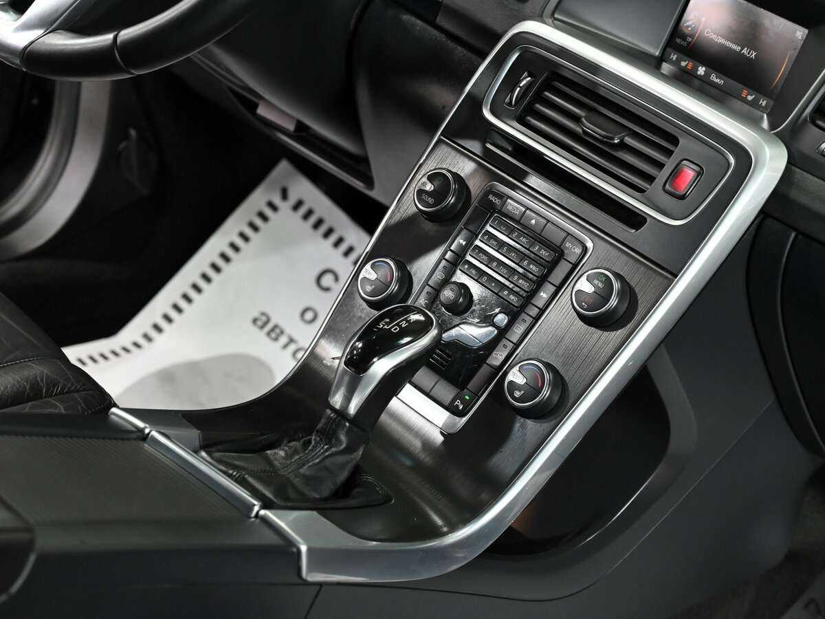 Б/У Вольво С60 2013 года. Фото: #9