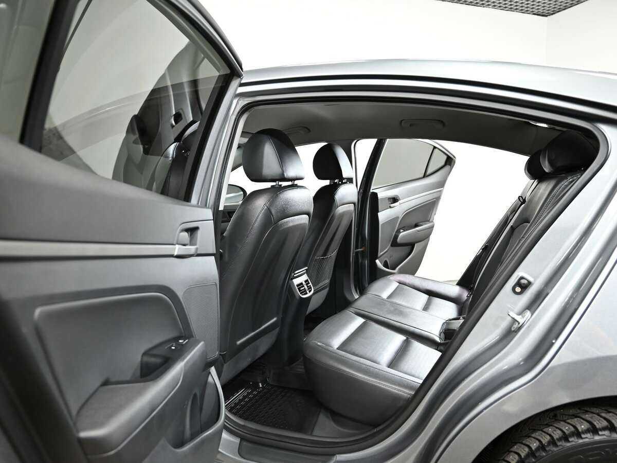 Б/У Хендай Елантра 2018 года. Фото: #14