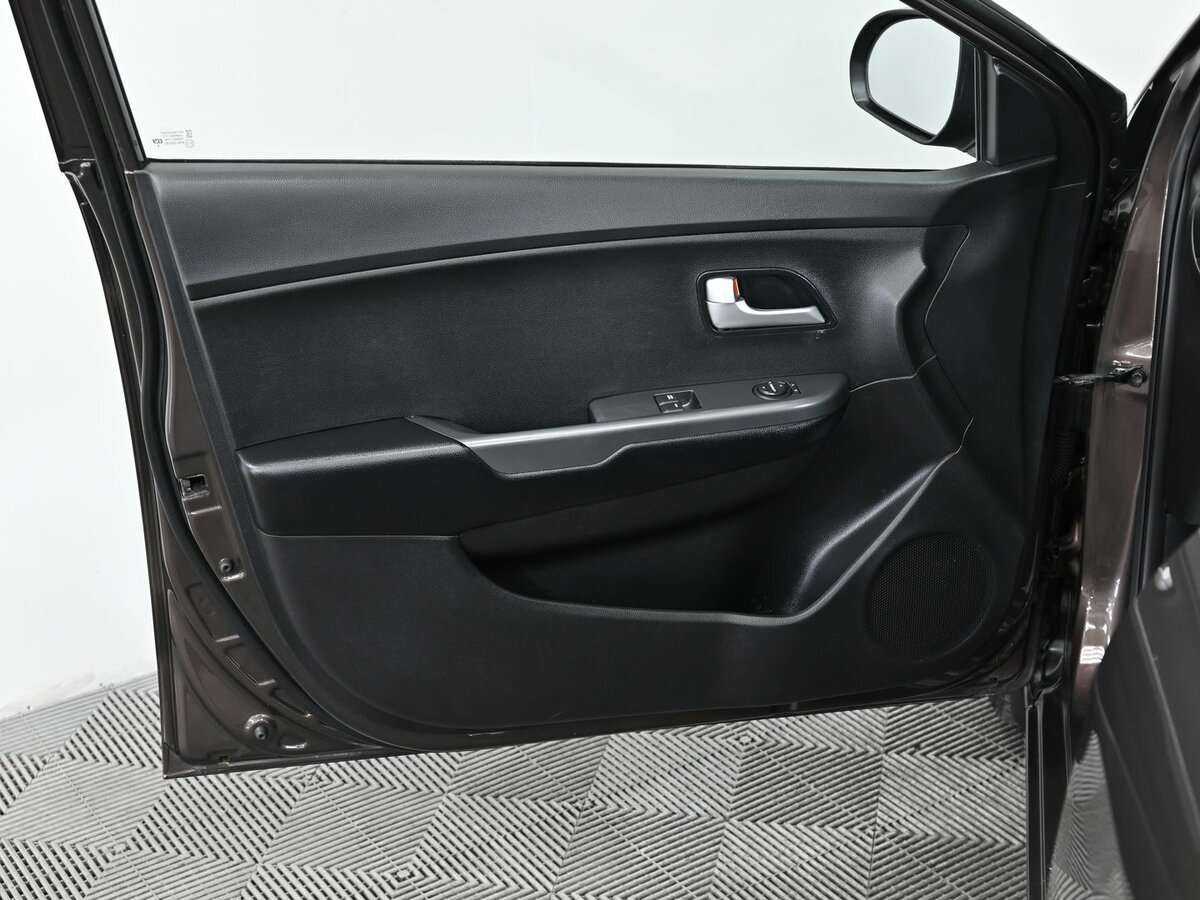 Б/У Киа Рио 2017 года. Фото: #9