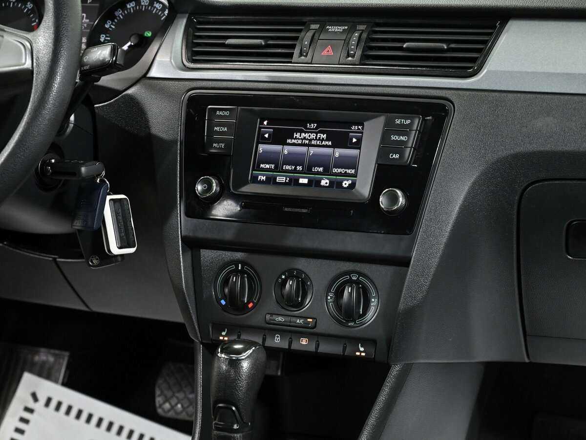 Б/У Шкода Рапид 2016 года. Фото: #6