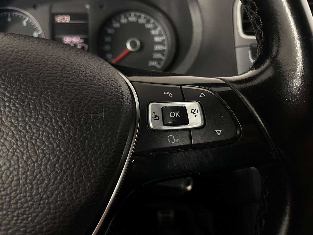 Б/У Фольксваген Поло 2016 года. Фото: #12