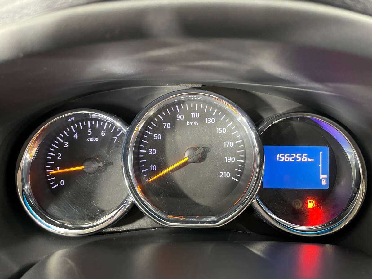 Б/У Рено Логан 2014 года. Фото: #16