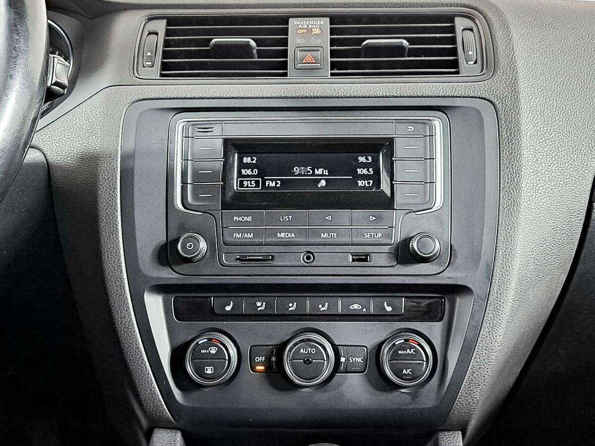 Б/У Фольксваген Джетта 2016 года. Фото: #10