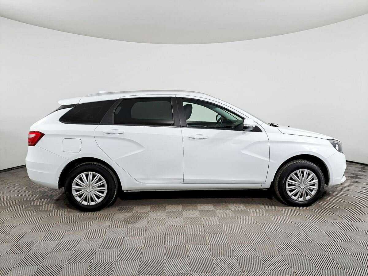 Б/У Лада (ВАЗ) Веста 2018 года. Фото: #3