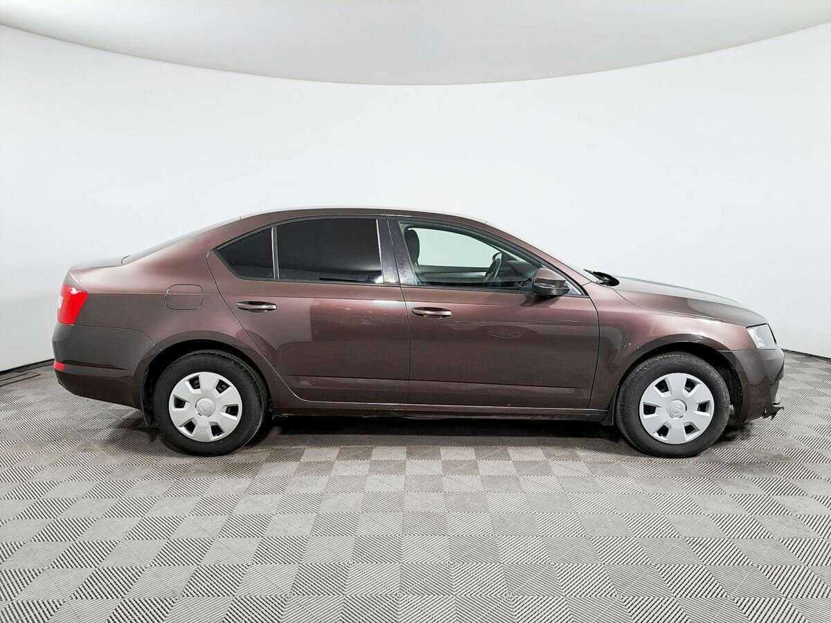 Б/У Шкода Октавия 2014 года. Фото: #3