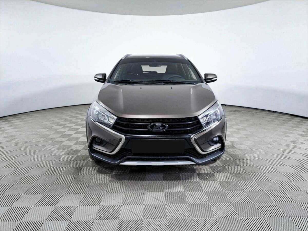 Б/У Лада (ВАЗ) Веста 2017 года. Фото: #1