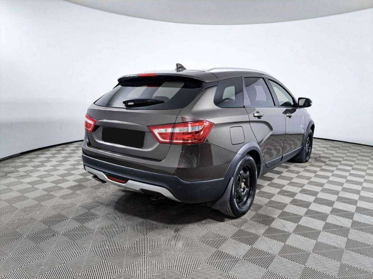 Б/У Лада (ВАЗ) Веста 2017 года. Фото: #4