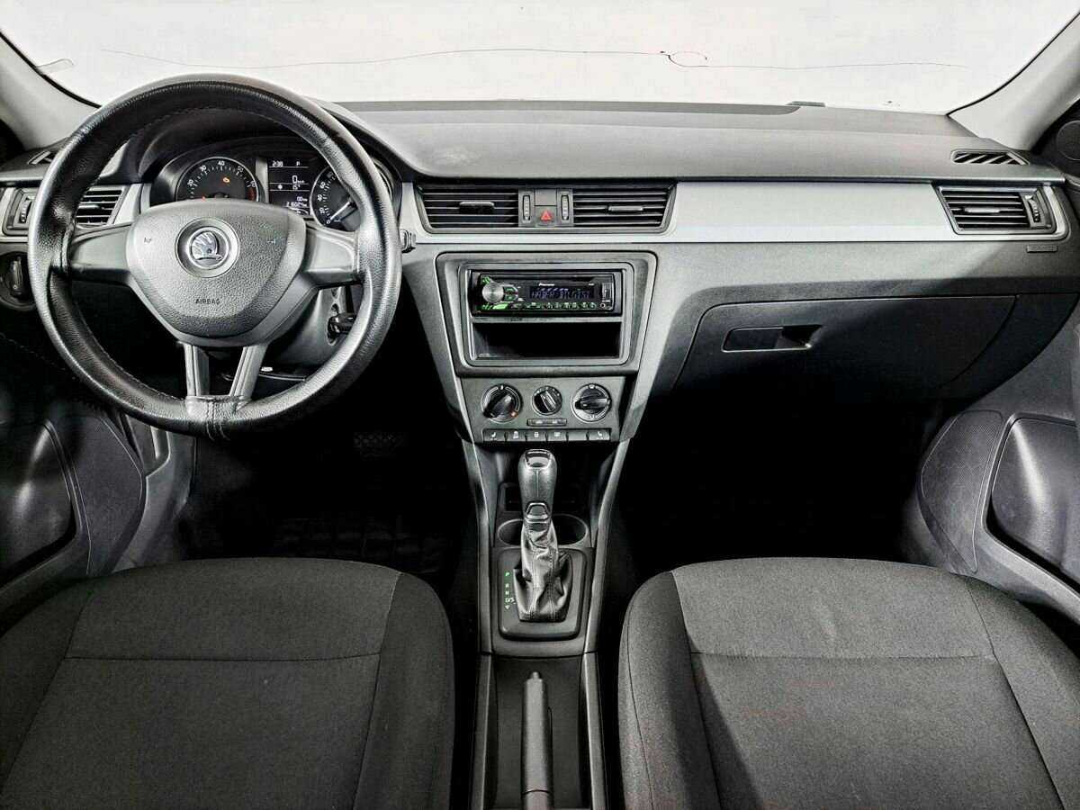 Б/У Шкода Рапид 2017 года. Фото: #13