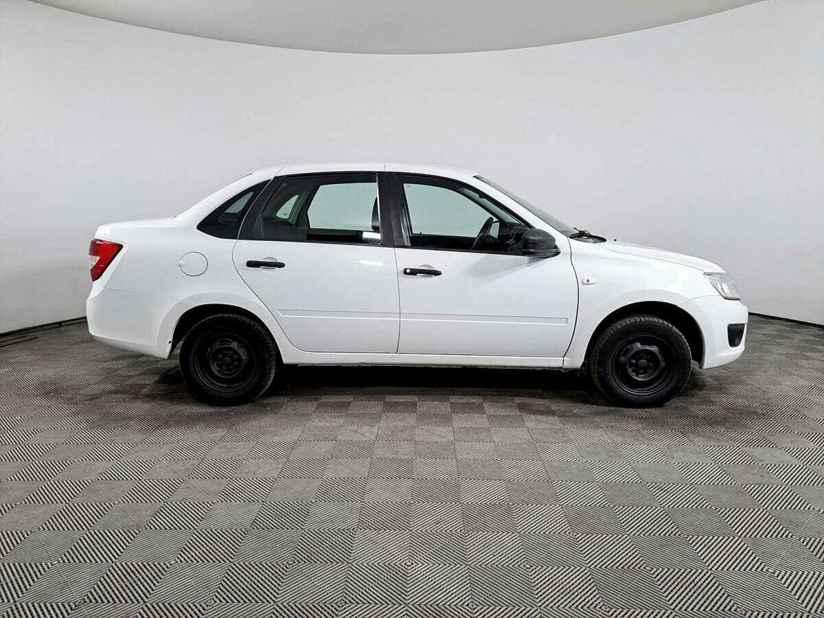 Б/У Лада (ВАЗ) Гранта 2017 года. Фото: #3