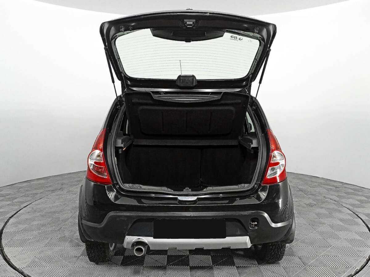 Б/У Рено Сандеро 2013 года. Фото: #9