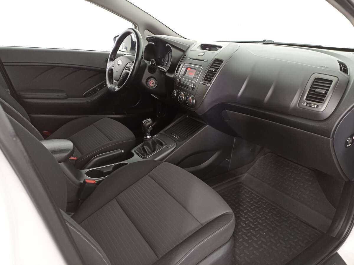 Б/У Киа Церато 2016 года. Фото: #8