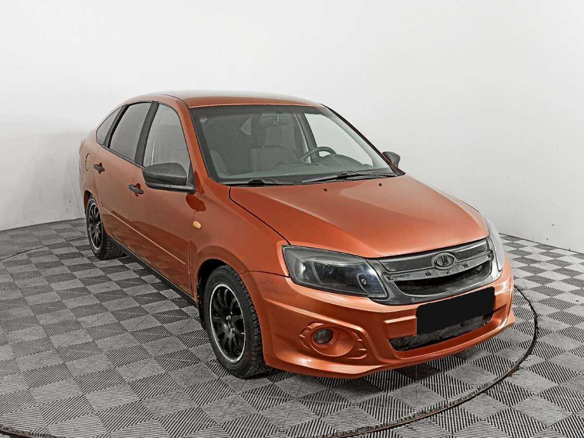 Б/У Лада (ВАЗ) Гранта 2015 года. Фото: #2