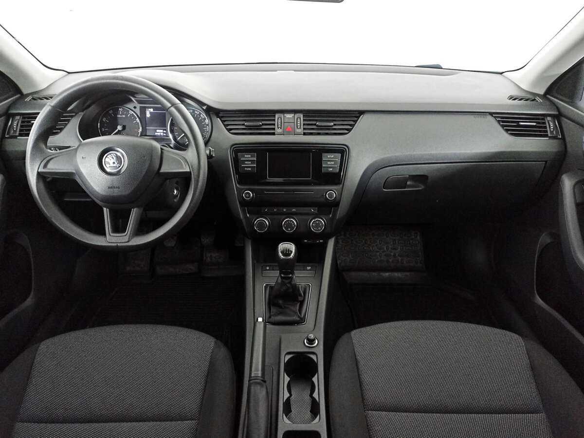 Б/У Шкода Октавия 2016 года. Фото: #11