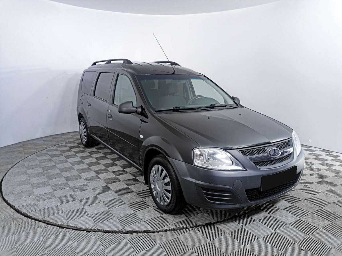 Б/У Лада (ВАЗ) Ларгус 2017 года. Фото: #2