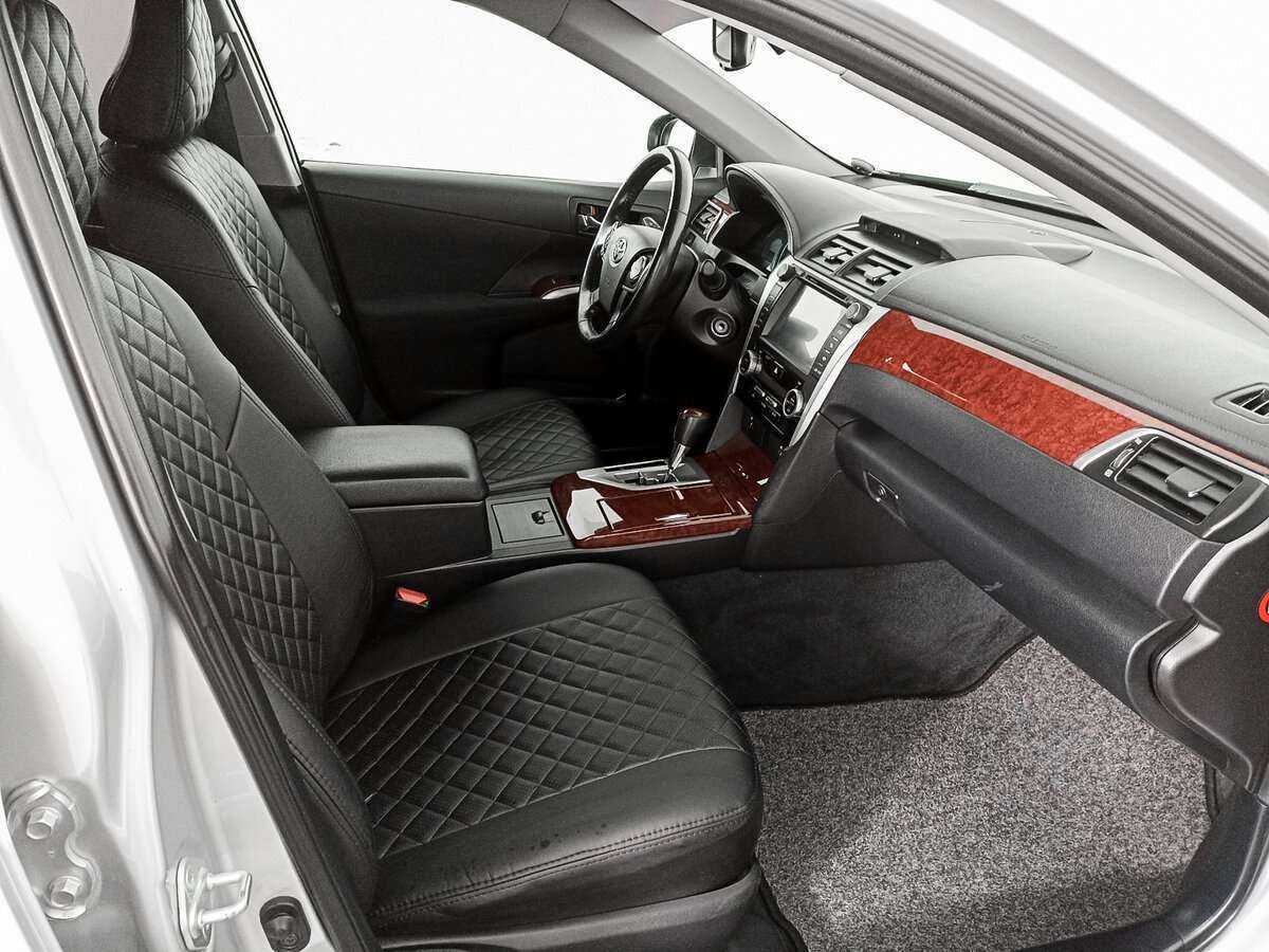 Б/У Тойота Камри 2014 года. Фото: #8