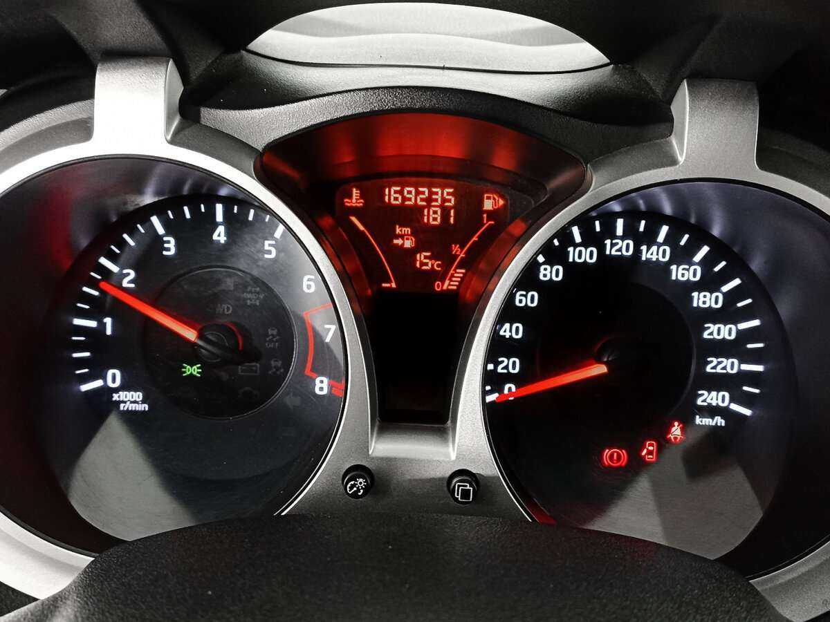 Б/У Ниссан Жук 2012 года. Фото: #12