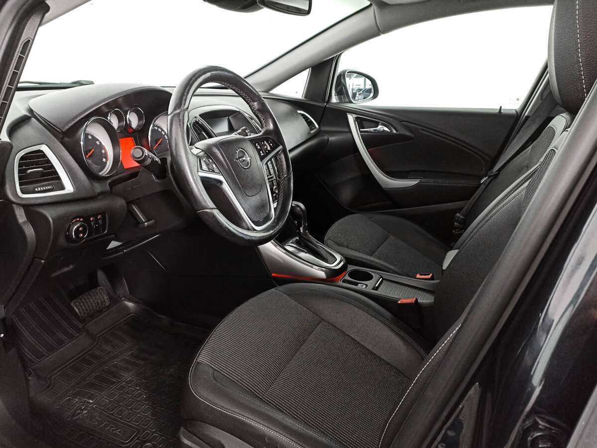 Б/У Опель Астра 2012 года. Фото: #13