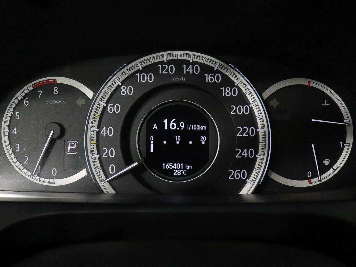 Б/У Хонда Аккорд 2013 года. Фото: #9