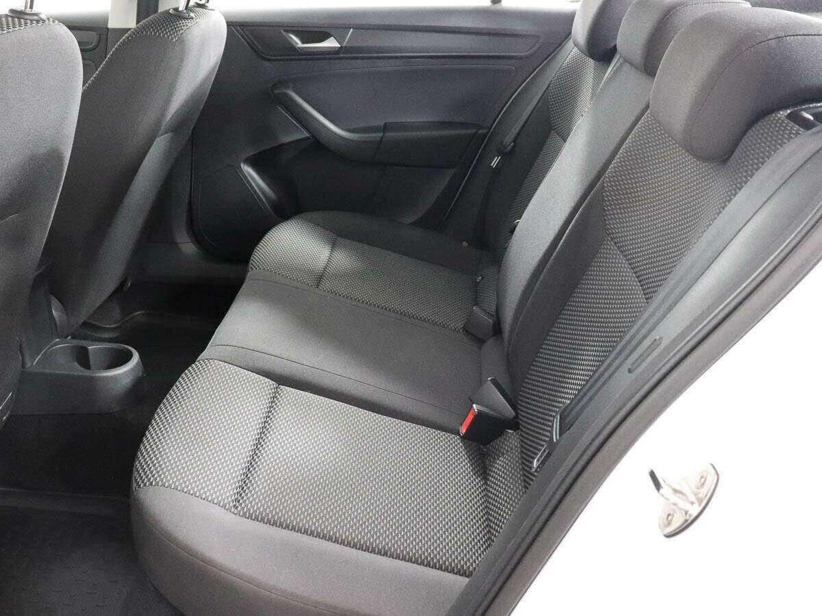 Б/У Фольксваген Поло 2022 года. Фото: #8