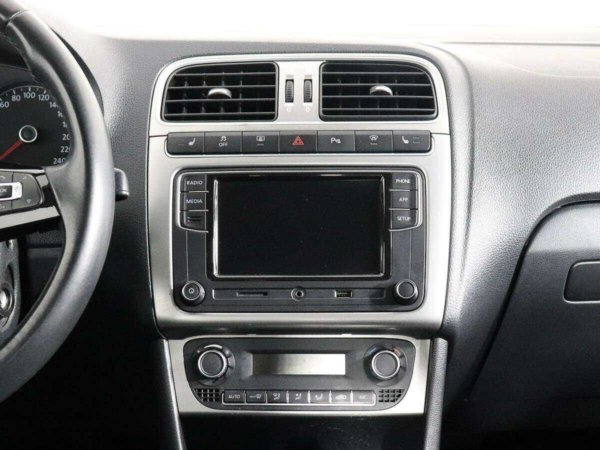 Б/У Фольксваген Поло 2018 года. Фото: #11