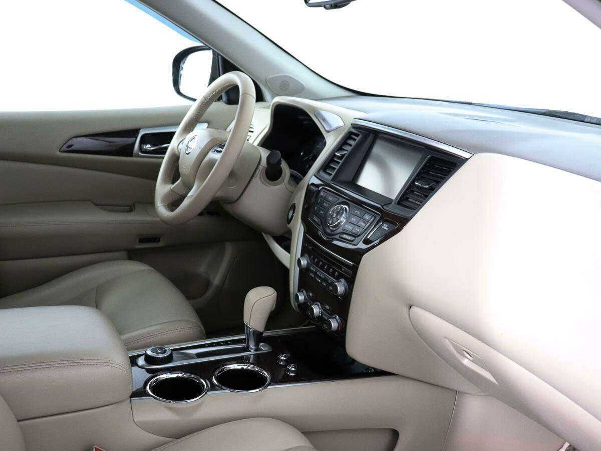 Б/У Ниссан Патфайндер 2014 года. Фото: #6