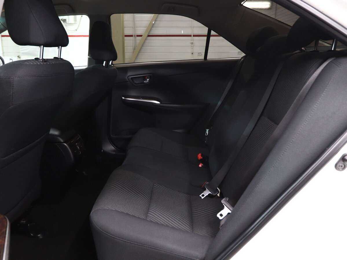 Б/У Тойота Камри 2016 года. Фото: #10