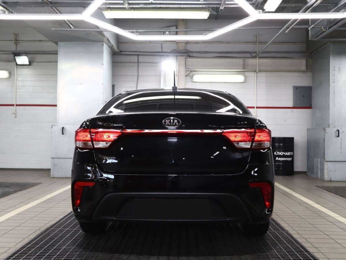 Б/У Киа Рио 2017 года. Фото: #3