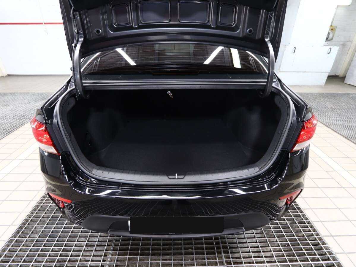 Б/У Киа Рио 2017 года. Фото: #4