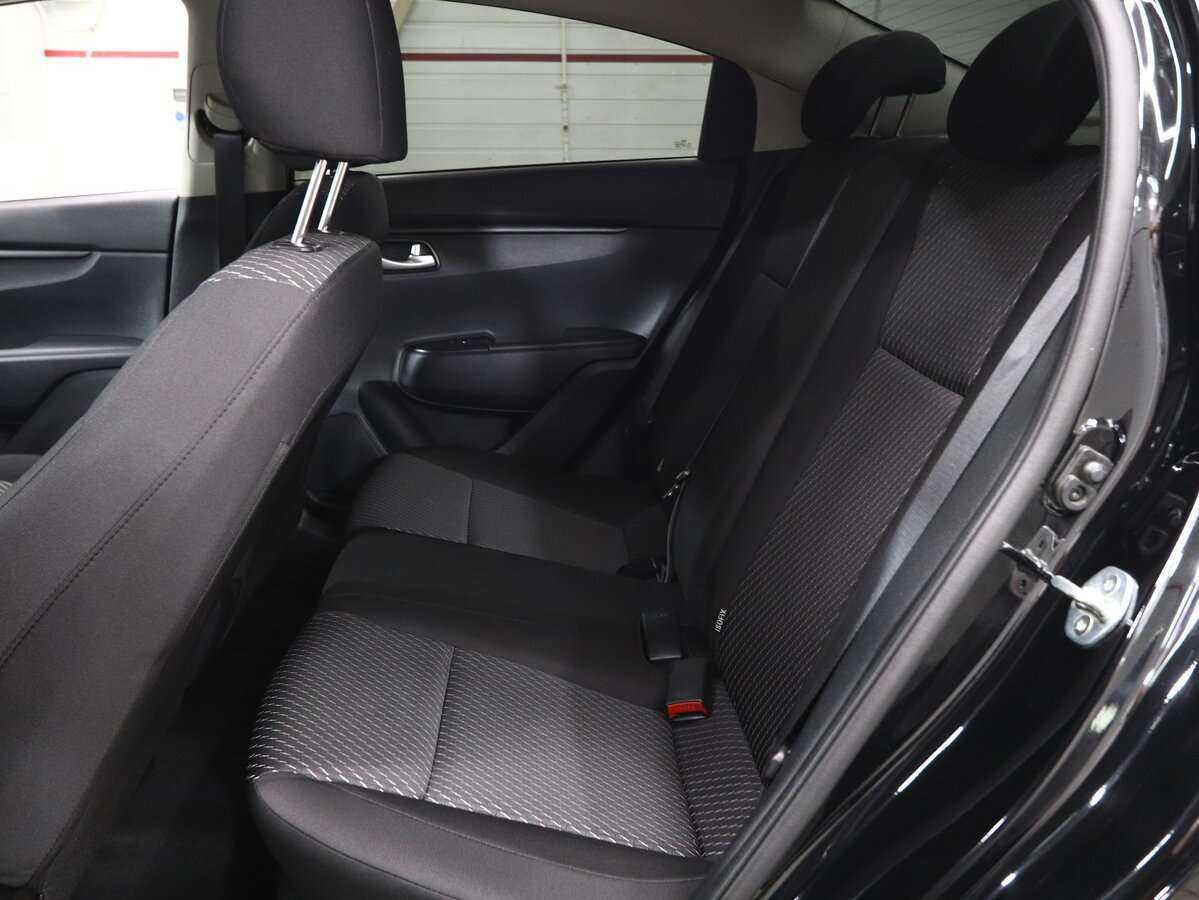 Б/У Киа Рио 2017 года. Фото: #12