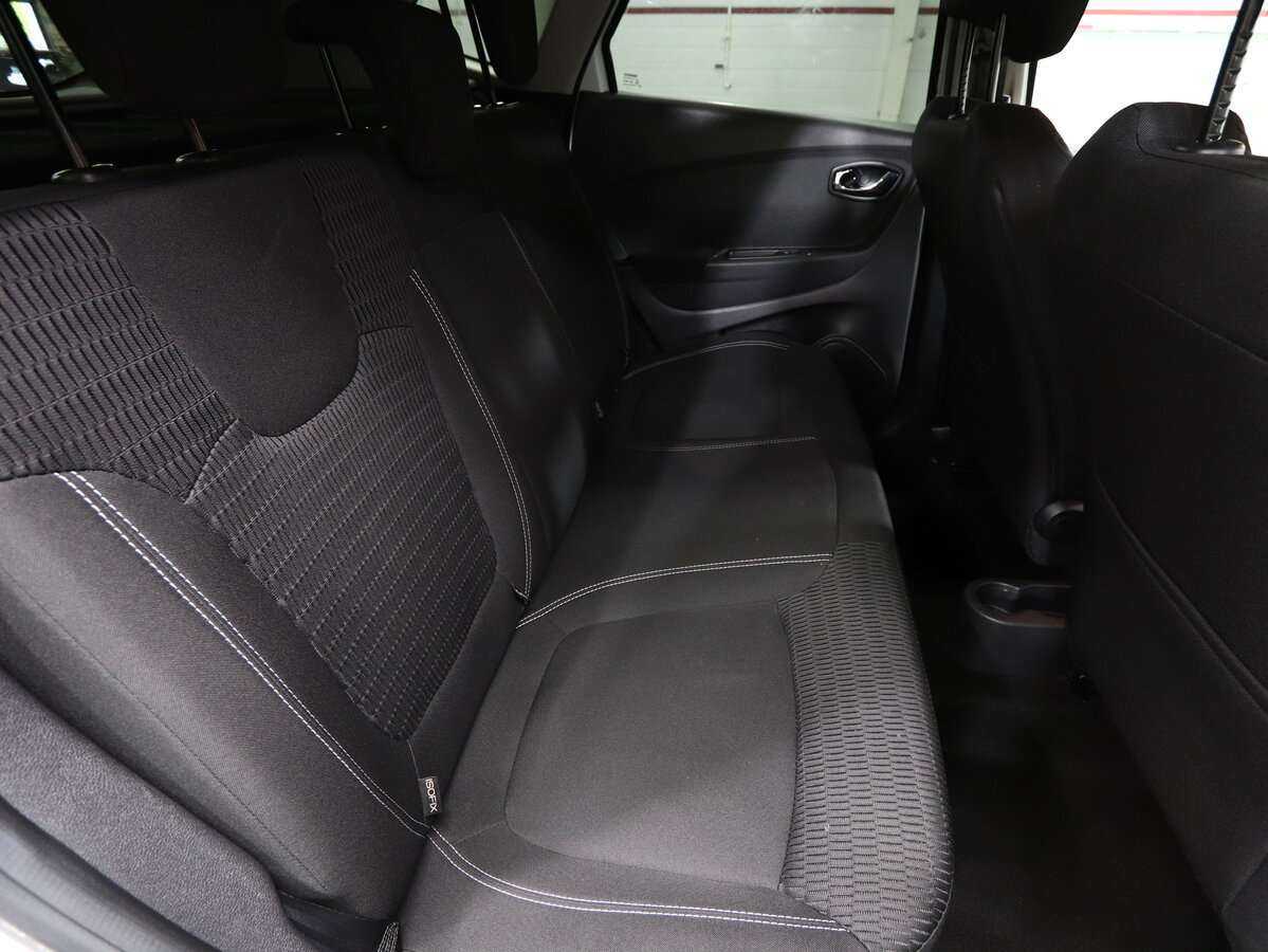 Б/У Рено Каптюр 2017 года. Фото: #9