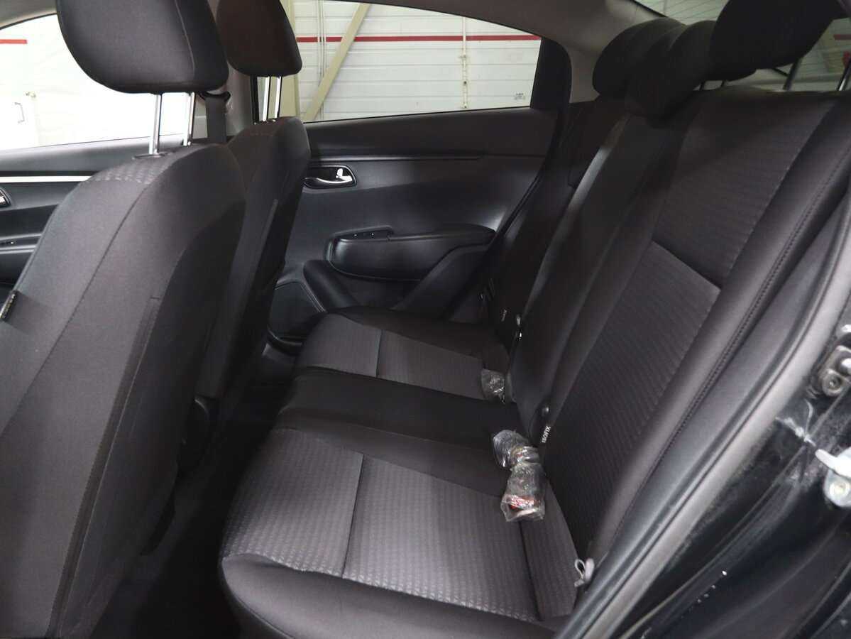 Б/У Киа Рио 2021 года. Фото: #8