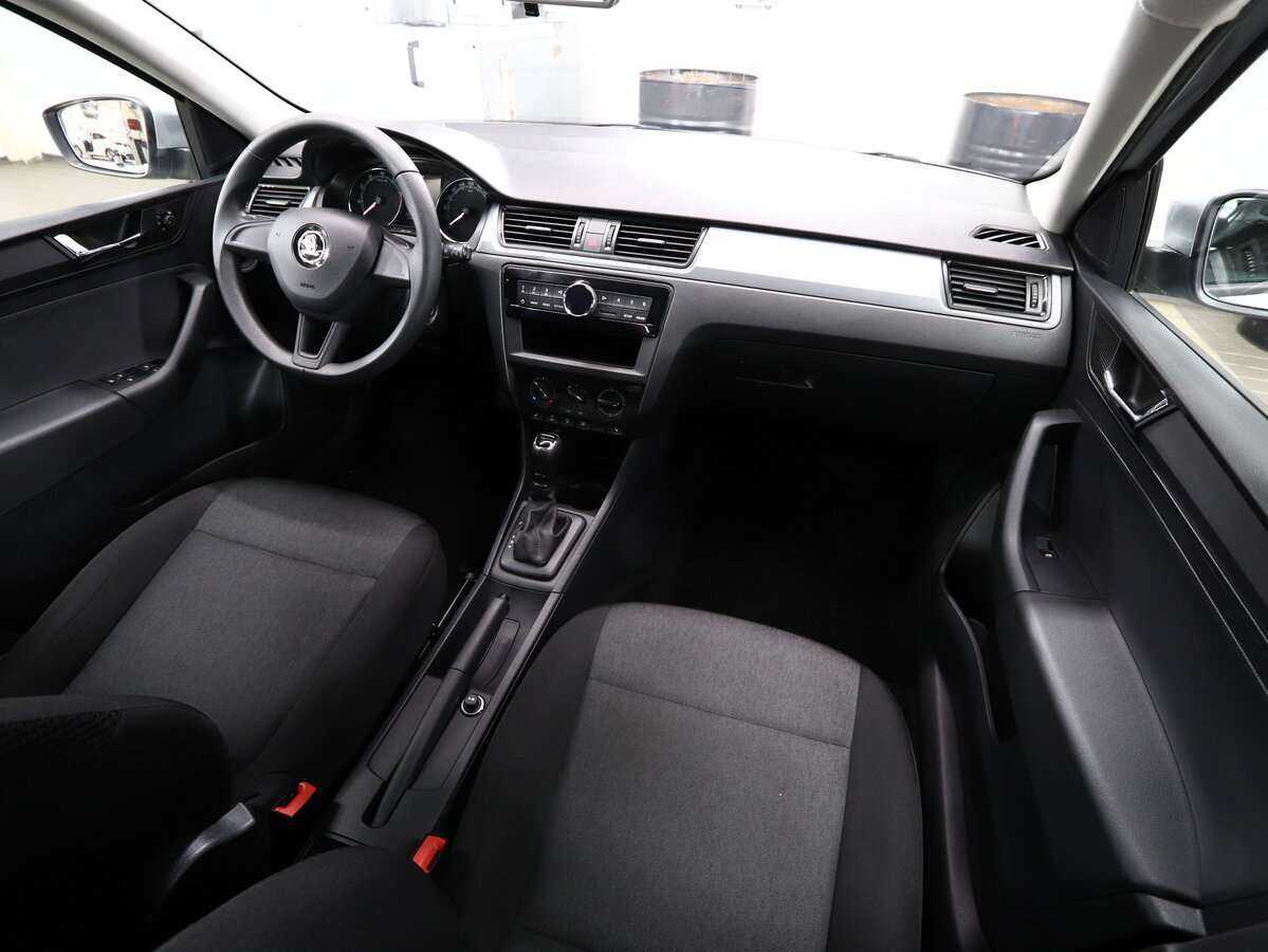 Б/У Шкода Рапид 2018 года. Фото: #8