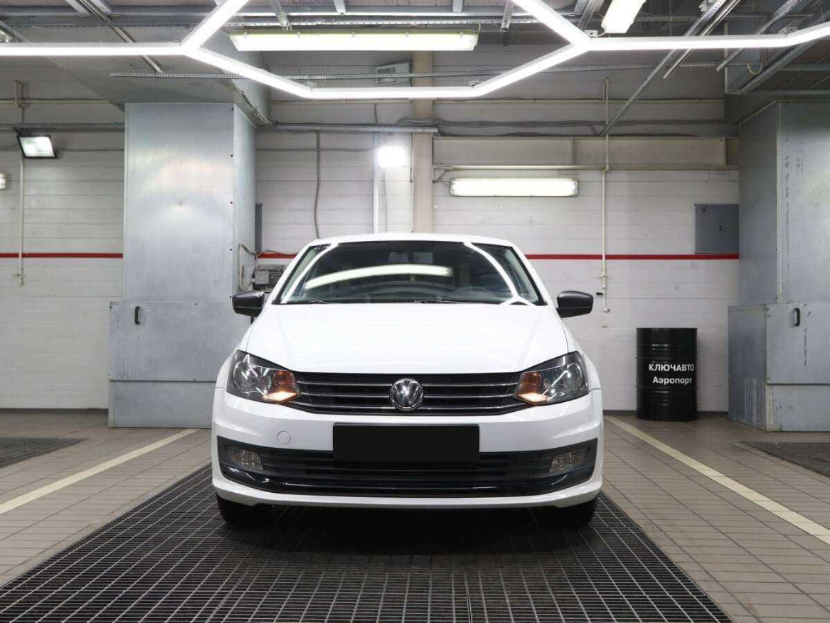Б/У Фольксваген Поло 2017 года. Фото: #1
